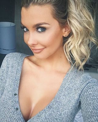 More Of Busty Australian Model Emily Sears - Pic #14