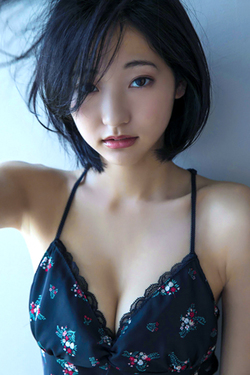 Glamorous Japanese Cutie