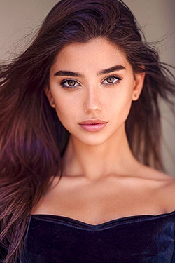 Stunning Brunette Beauty Maja Strojek